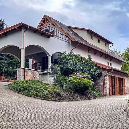 Ozkut Apartmanhaz Konukevi