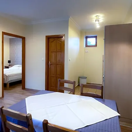 Πανσιόν Ozkut Apartmanhaz