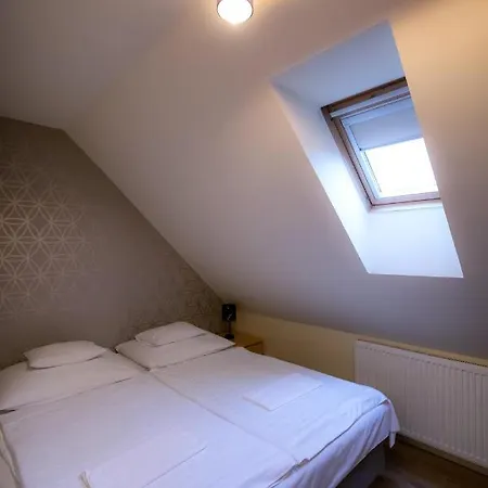 Guest house Ozkut Apartmanhaz *
