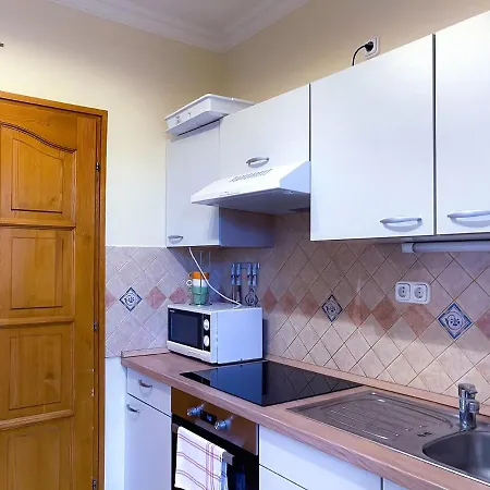 Ozkut Apartmanhaz * Olmod