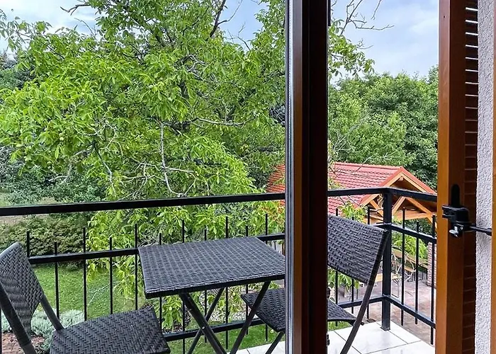 Ozkut Apartmanhaz